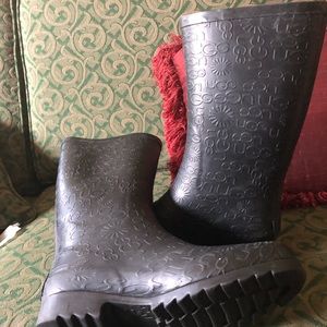 Ugg Black Rainboot size 7